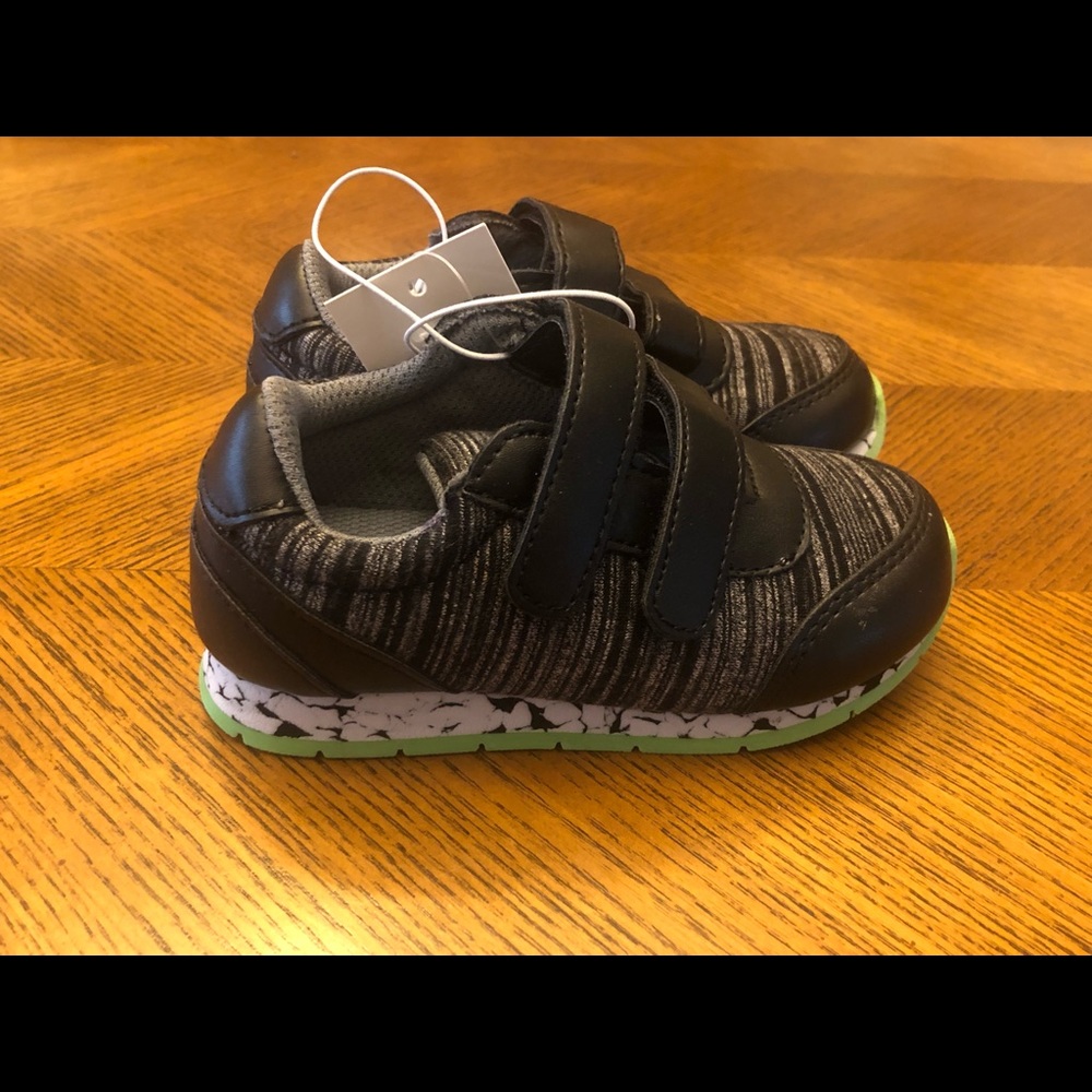 NWT Cat & Jack sneakers